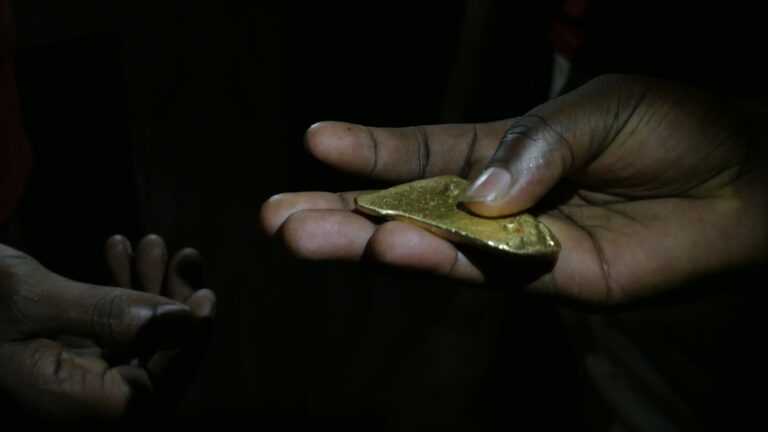 New publication: Gold and geo-uncertainty in the making